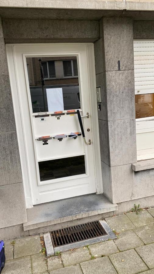 Cosy Corner In Quiet Suburb - All Cars Allowed アントウェルペン エクステリア 写真